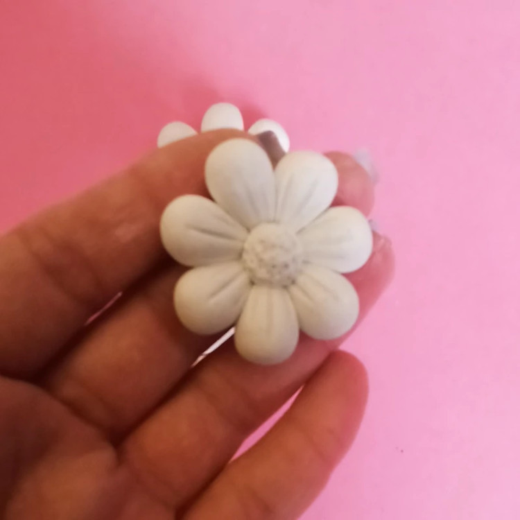 قالب سیلیکونی گل های بهاری (3عدد) مولد سیلیکونی مناسب شمعسازی و مخصوص پودر سنگ مجسمه سازی و رزین...