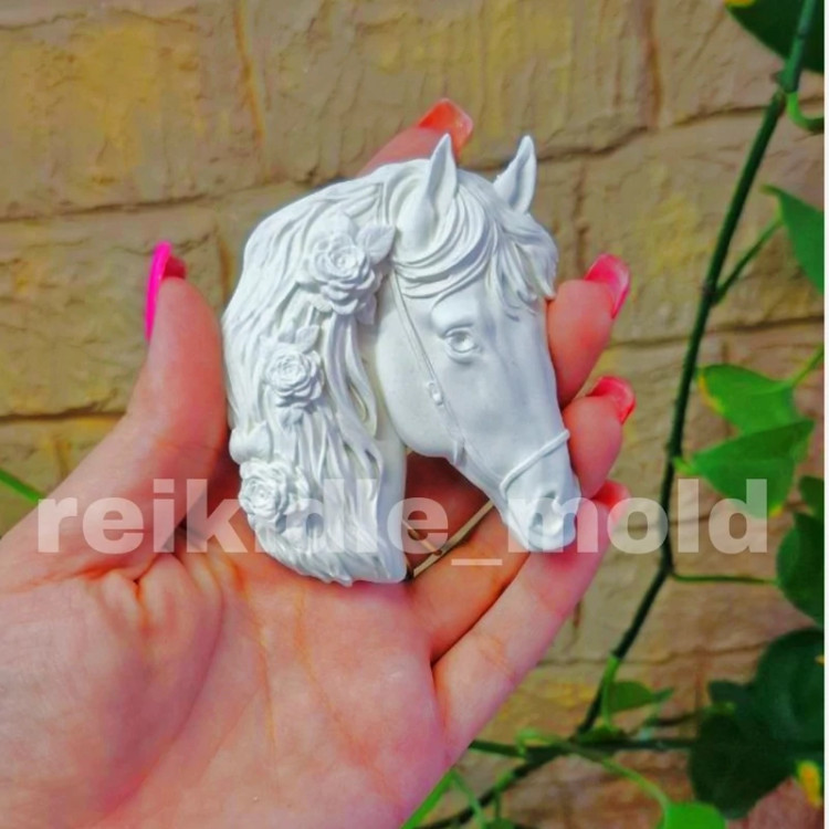قالب کتیبه سر اسب (پشت تخت) نماد 1405 قالب سیلیکونی سر اسب