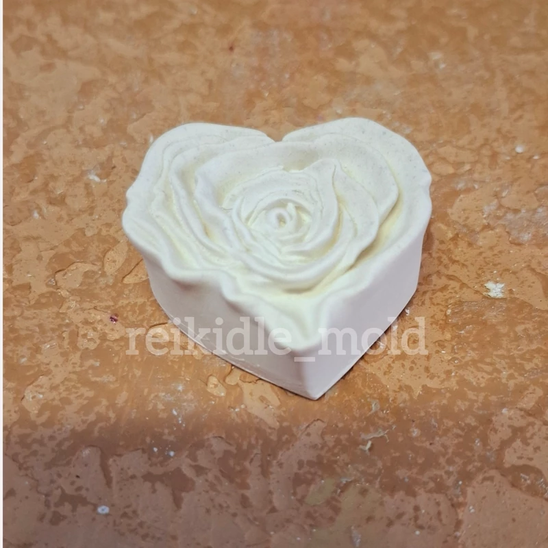 قالب سیلیکونی گل قلبی متوسط قالب گل قلبی متوسط