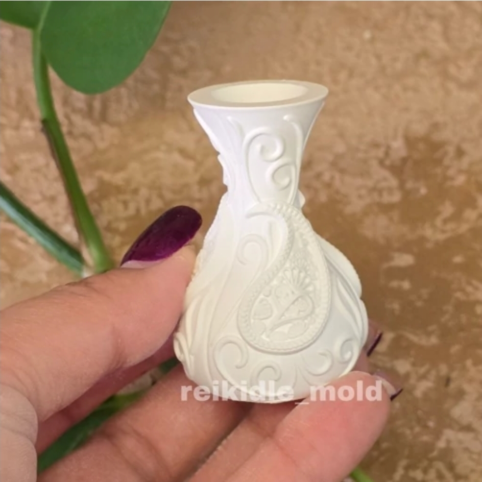 قالب سیلیکونی گلدان مینیاتوری کد 3 قالب گلدان مینیاتوری کد 3